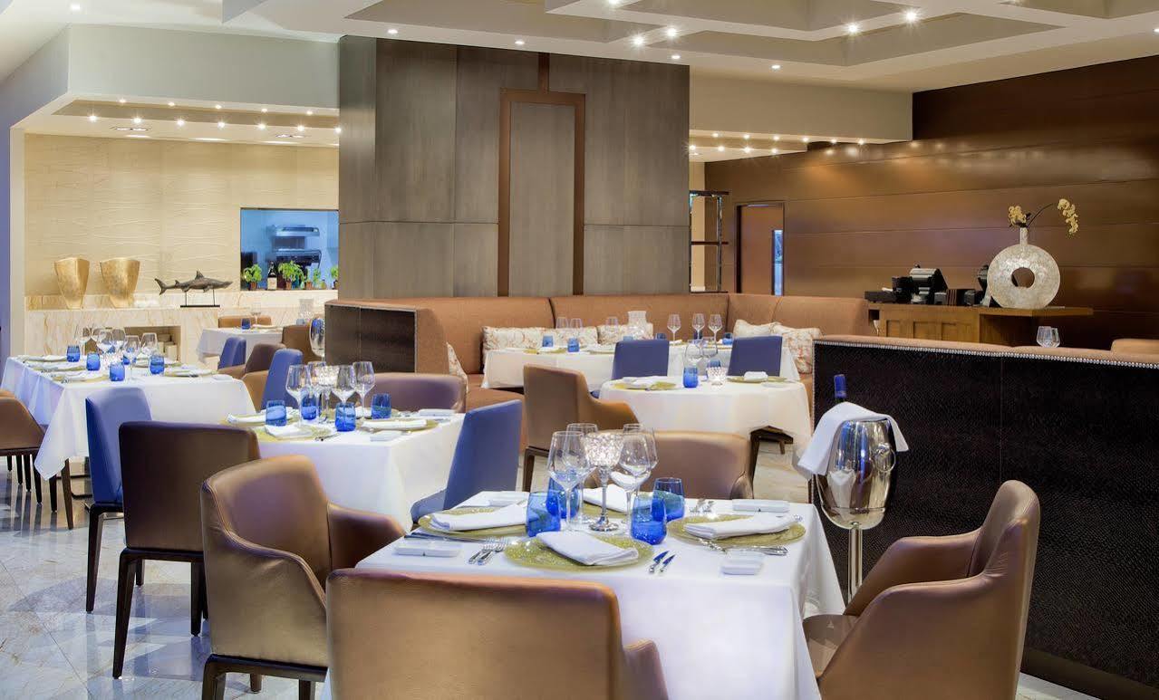 Global Hotel Panama Exterior foto The restaurant